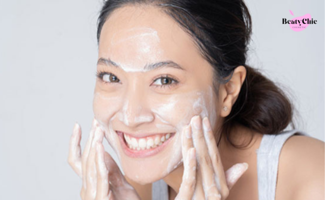 Cách sử dụng sữa rửa mặt hiệu quả Cách sử dụng sữa rửa mặt hiệu quả